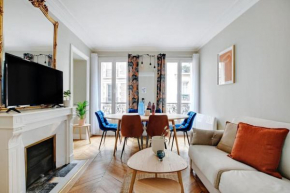Elegant Parisian Flat - Monceau